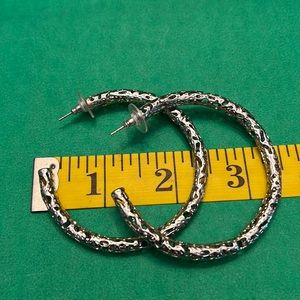 Silver Kendra Scott hoop earrings